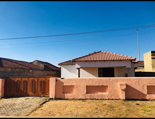 3 BEDROOM HOUSE FOR SALE IN DOBSONVILLE